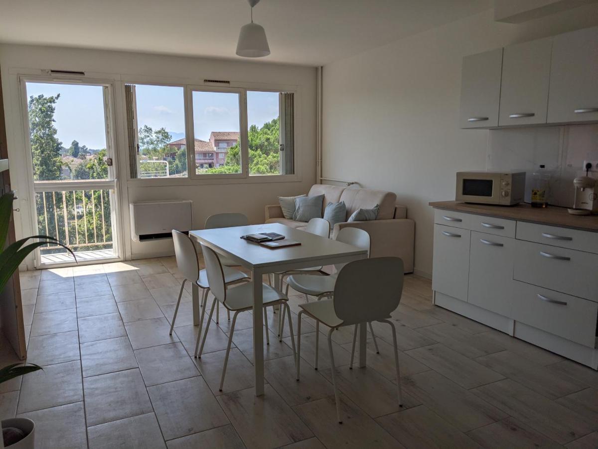 Superbe T2 Proche Des Plages Et Des Commerces Hyères Buitenkant foto